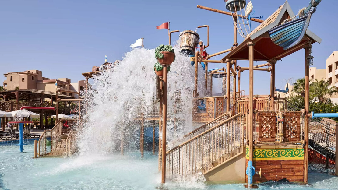 Coral Sea Holiday Resort & Aqua Park